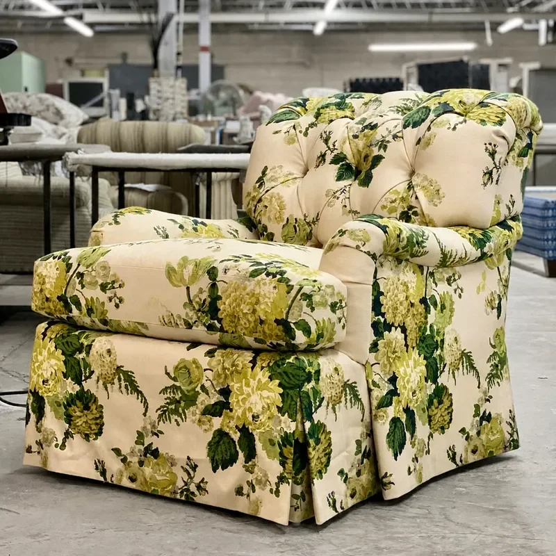 Retro Green Big Flower Sofa Chair Country Fabric Solid Wood Sofa Small Apartment Living Room Multi Person Sofa