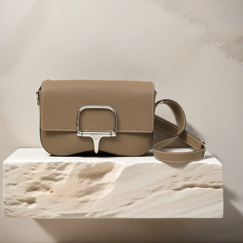 

New Arrival Palm-Grain Leather Horizontal "Pigu Bag" (Unique Design), Underarm Bag, Commuter Saddle Bag, Handbag, Crossbody Bag.