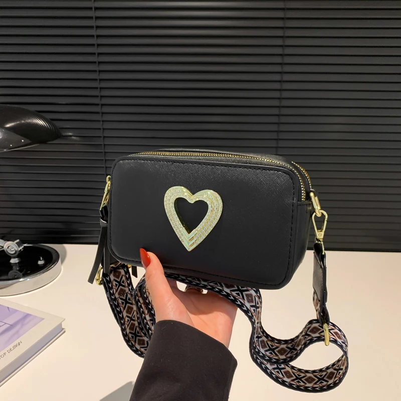 Love Decorated Camera Crossbody Bag Women's Trendy Small Snapshot Bag Wide Belt Leather Shoulder Clutch Bag