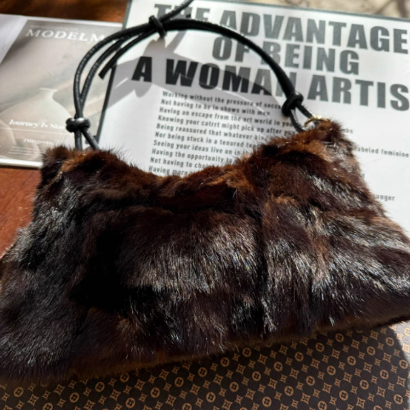 

2025 New Real Fur Shoulder Bag Women High Quality Mink Hair Fashion Designer Luxury Handbag Trend Casual Elegant Female Bags