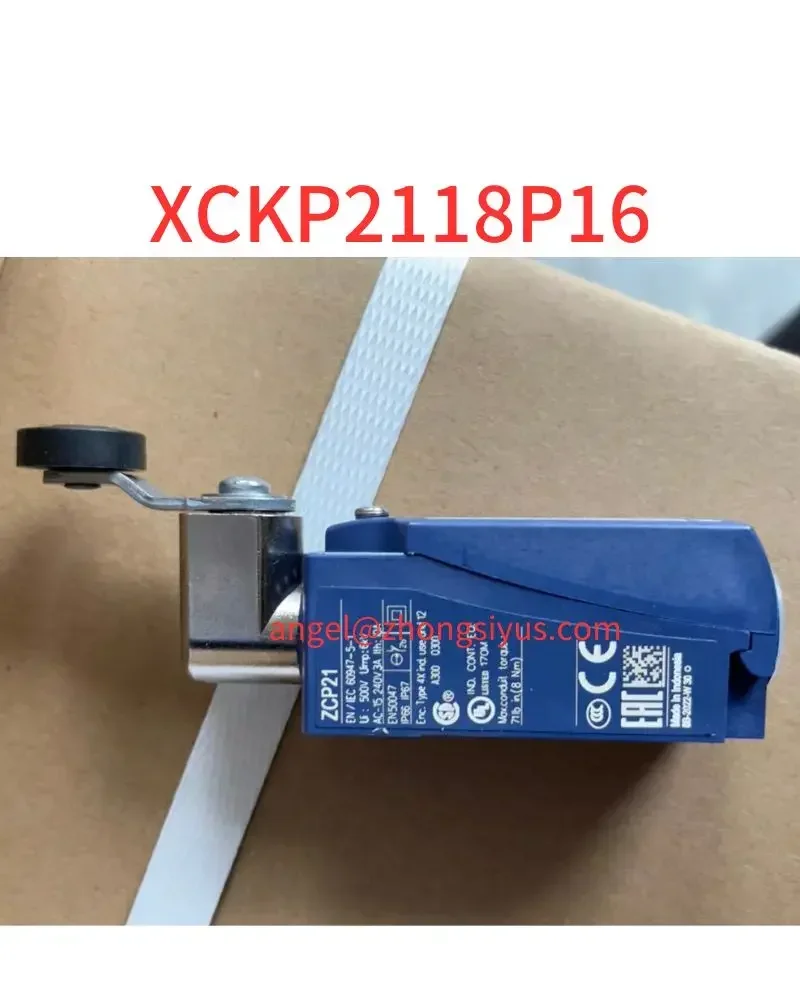 

New XCKP2118P16 limit switch, plastic case