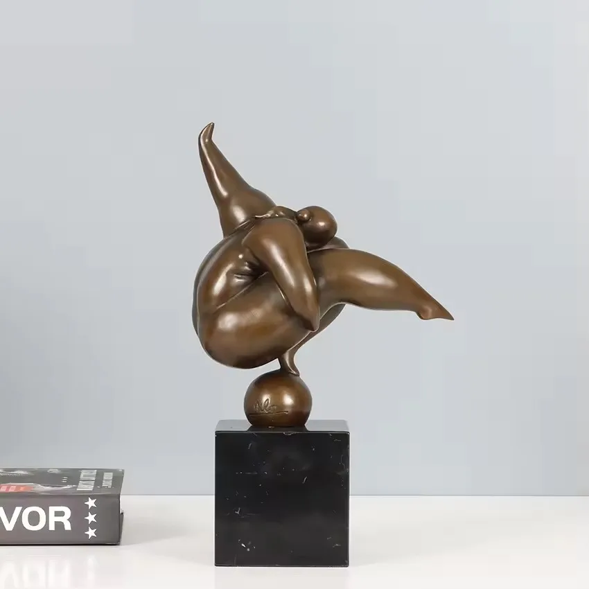 

Bronze Fernando Botero Chubby Woman Sport Statue Abstract Fat Female Sculpture Home Decor Famous Art Replica