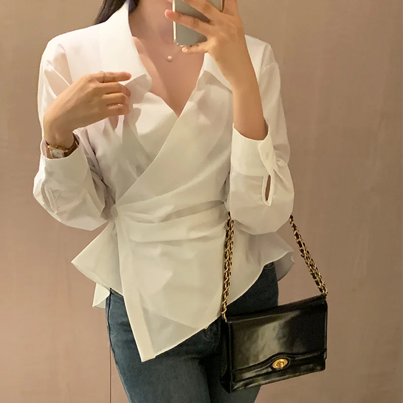 

South korea Irregular Chic White Shirt 2024 New Women's Long-Sleeved Shirt Pleat Design Sense Covering Fat Slimming Top