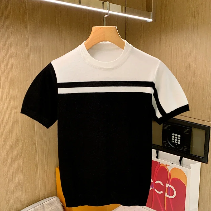 

2024 брендовая одежда в британском стиле, мужская повседневная футболка контрастных цветов, Высококачественная мужская приталенная трикотажная рубашка, модель W27