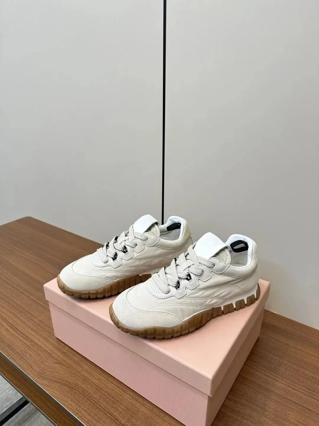 

Роскошные женские кроссовки для бега, увеличивающие рост, износостойкие, водонепроницаемые, из телячьей кожи, для активного отдыха и повседневной носки