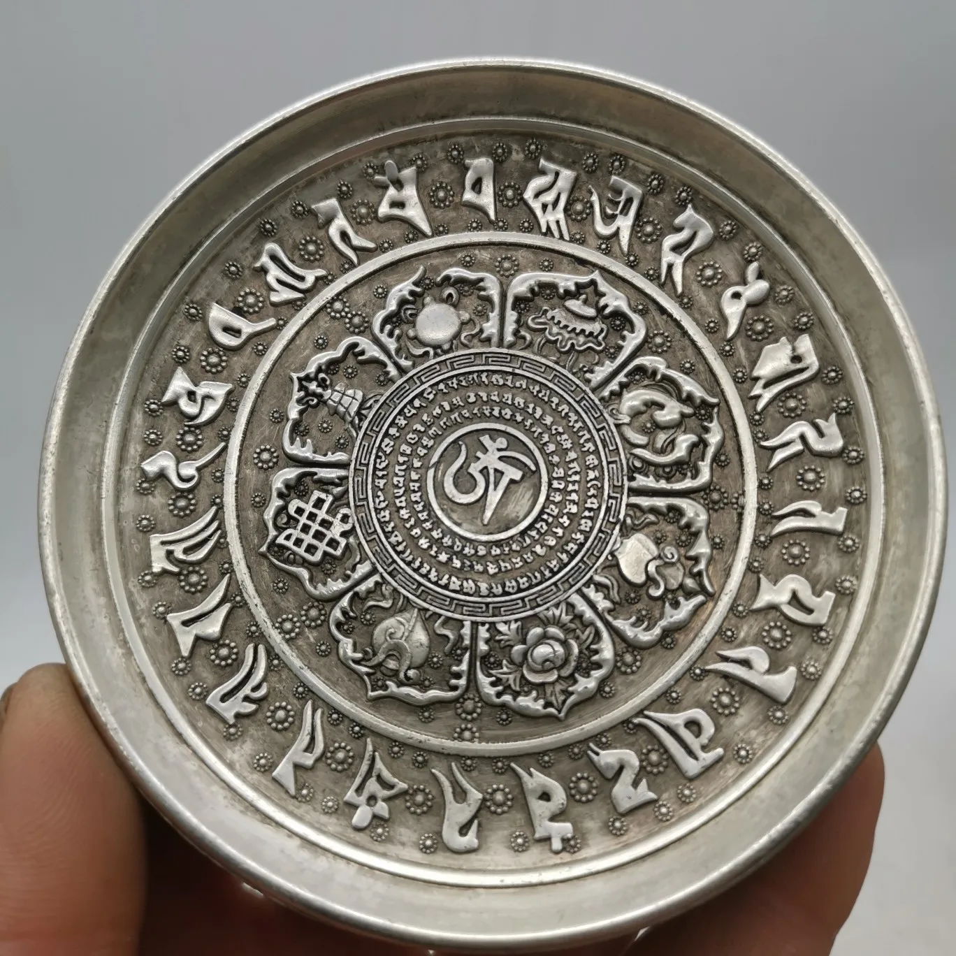 china tibet silver various dragon buddha statue silver dollar coin Plate metal crafts Family decoration