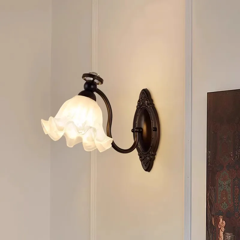 

American retro wall lamp French medieval bedroom premium atmosphere bedside background wall