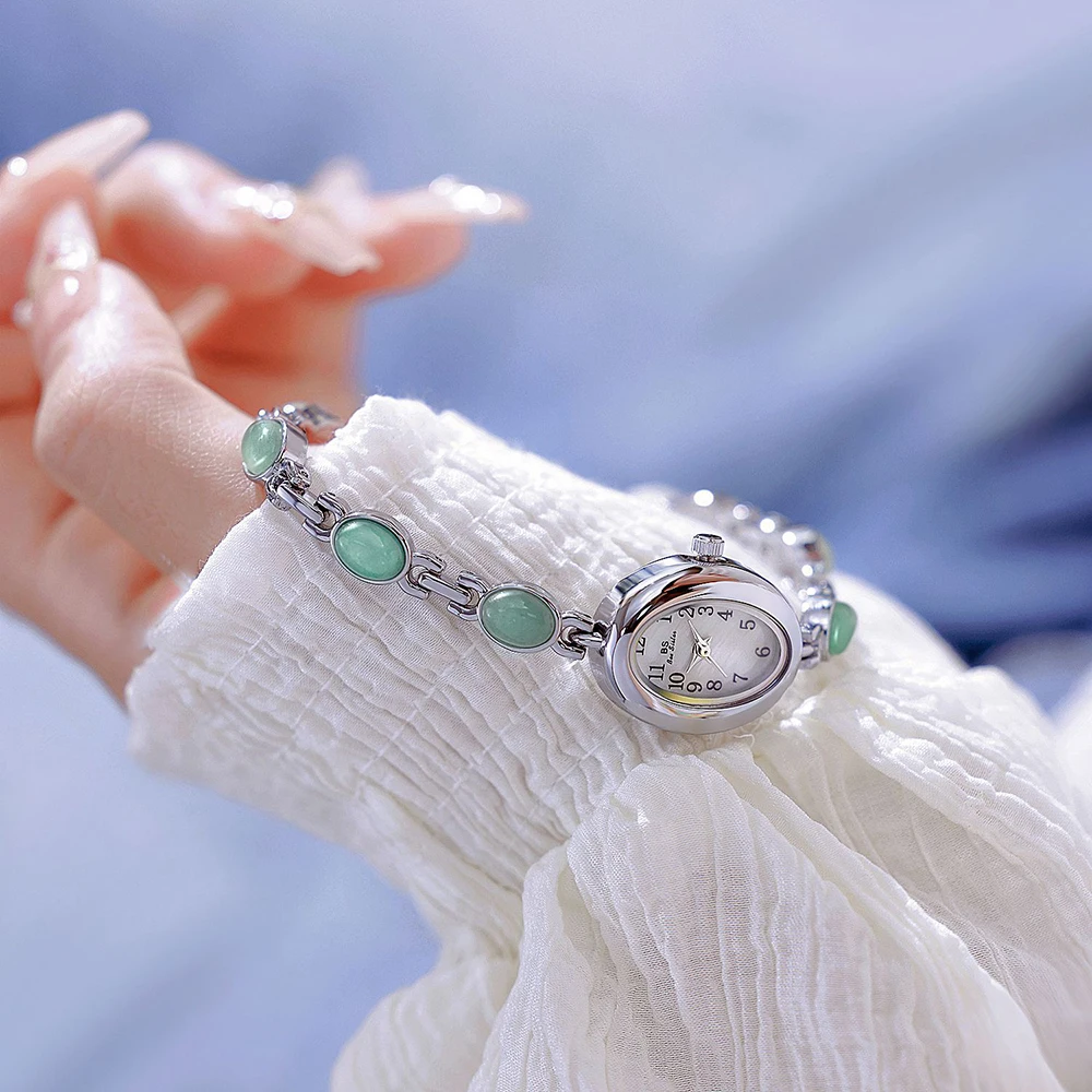 الراقية الفاخرة امرأة ووتش الطبيعية اليشم سوار الذهب المألوف الرجعية البيضاوي الكوارتز السيدات اللباس الساعات الصغيرة الهاتفي الذهب والفضة