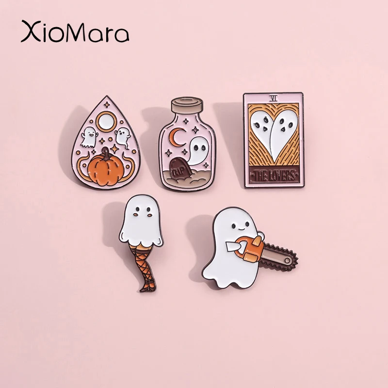 Die Liebhaber zerreißen Geist Tarot Emaille Pins benutzer definierte Boo Kürbis Kettensäge Broschen Revers Abzeichen Halloween Gothic Schmuck Geschenk für Kind