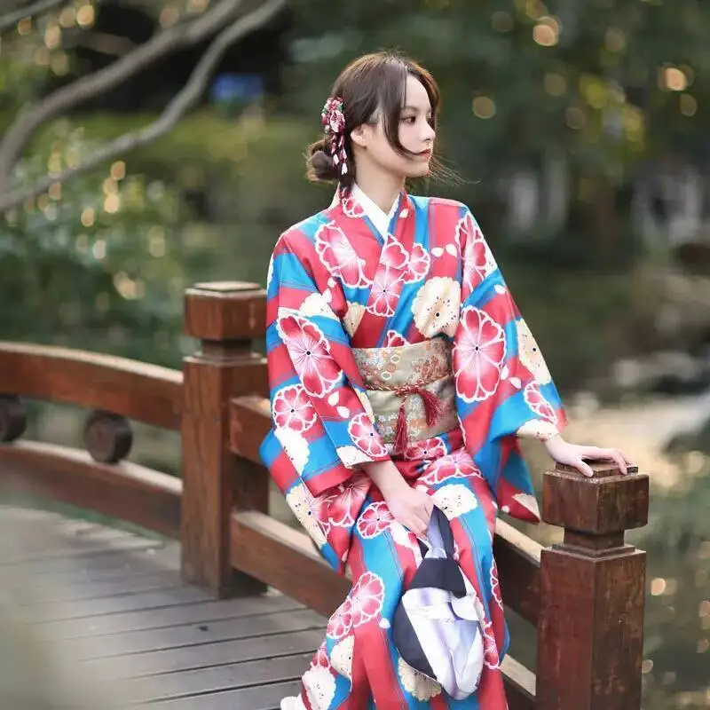 

Women Kimono 2025 Fashion National Floral Yukata Japanese Clothes Cosplay Cherry Blossom Summer Beach Kimono Photography