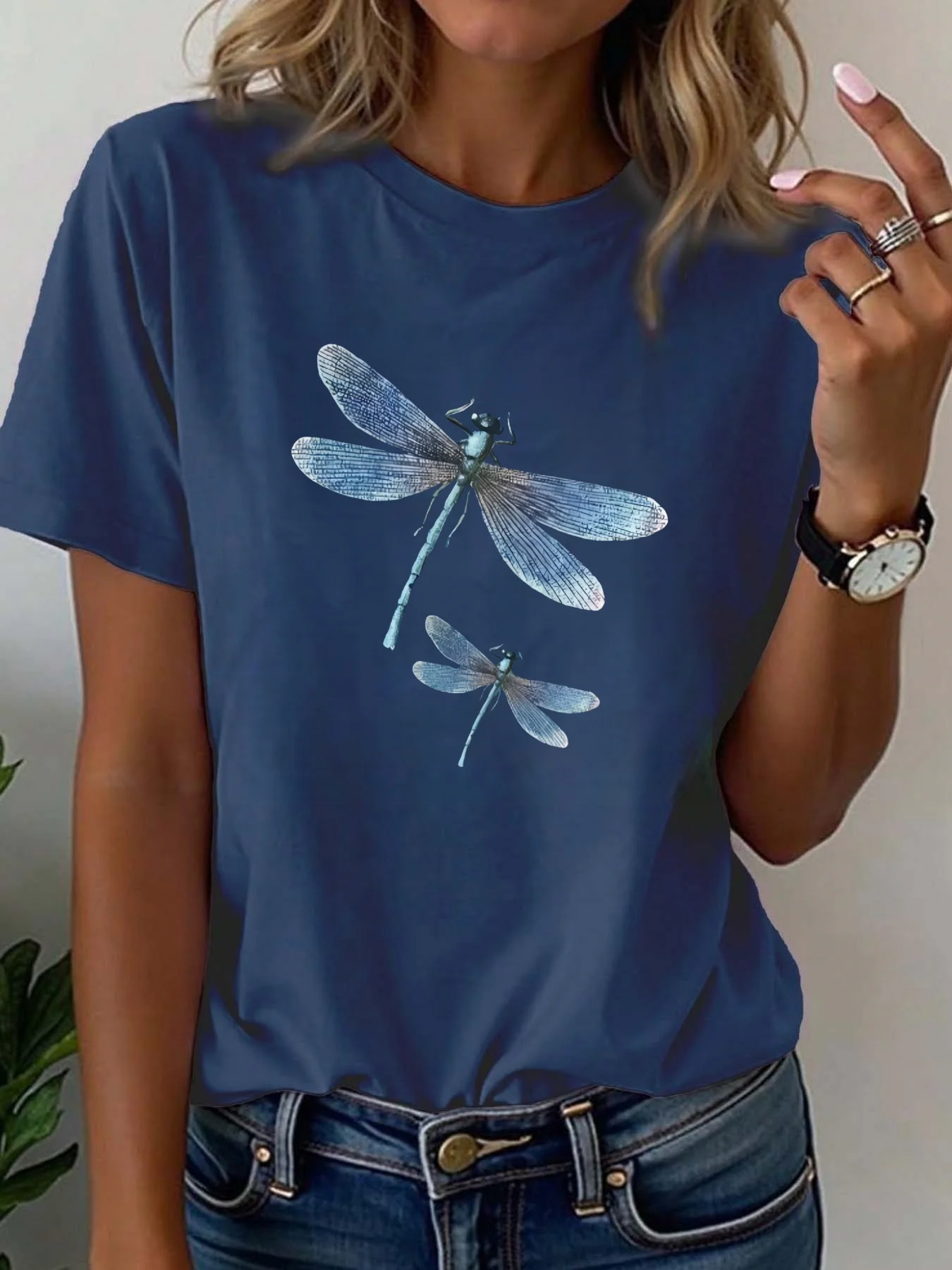 

Dragonfly print pattern, fashionable and versatile preferred women's T-shirt, the item I recently purchased, as a daily gift, ho