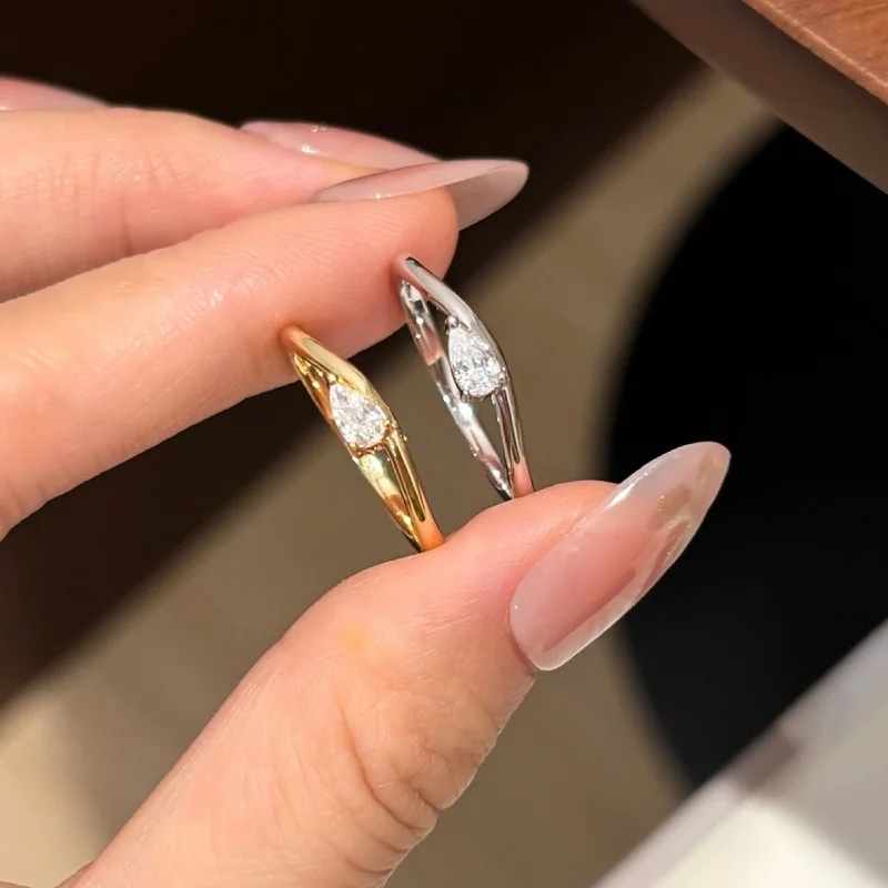 

Apaison Exquisite 3x5mm Sparkling Moissanite Women Party Ring - Wedding Engagement Anniversary Gold Plated Jewelry Gift
