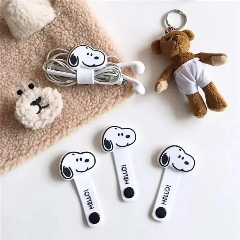 Snoopy Cable Storage Buckle Cartoon Silicone Earphone Data Cable Winder Organizer Cute Creative Headphone Cord Protector Clips