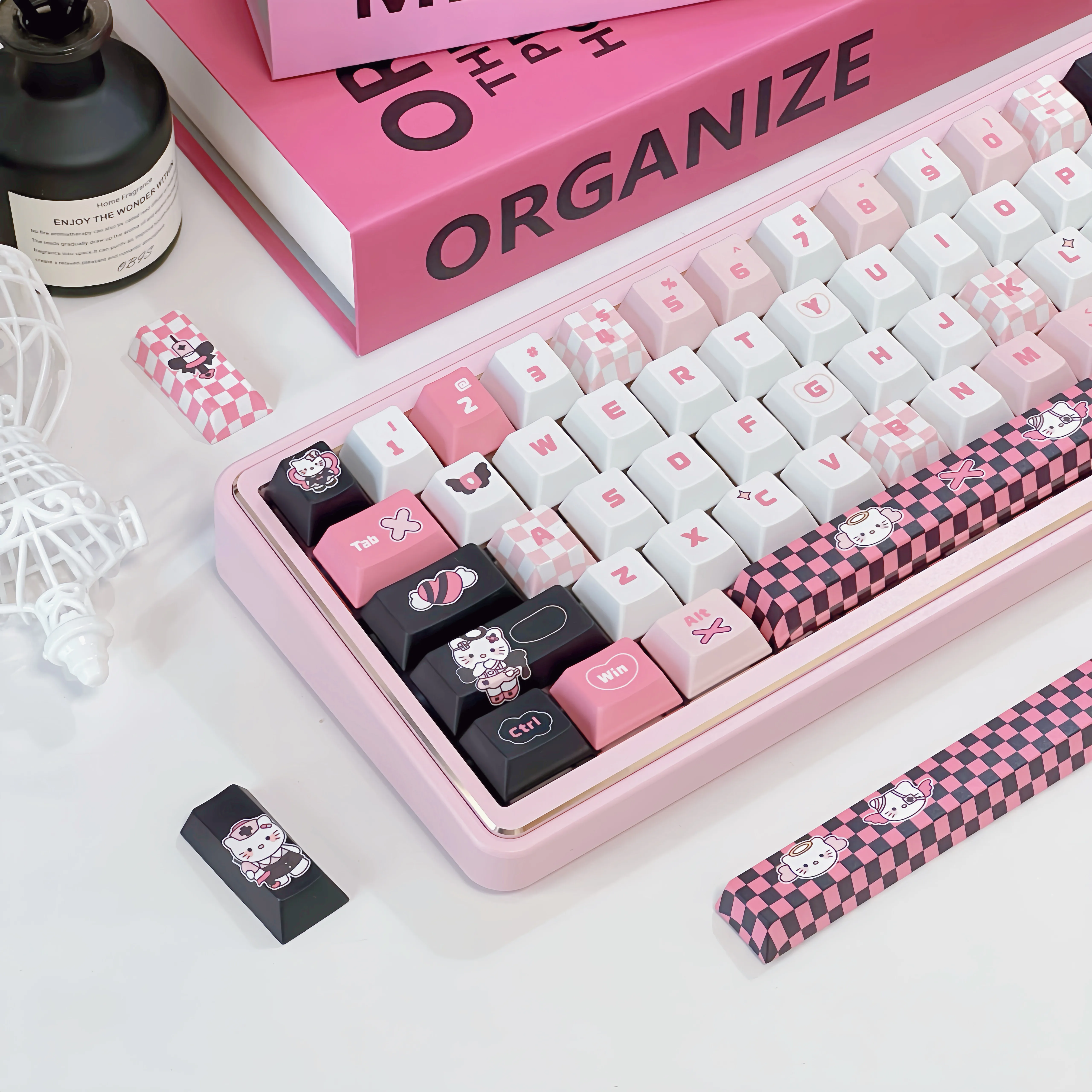 

KT cat keycap MOA cute original black powder ball cap PBT five-sided hot sublimation 68 75 84 87 98 108