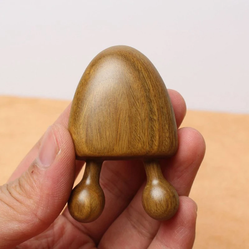 1pc small snail comb Green sandalwood facial massage comb wooden handle piece green sandalwood eye massage