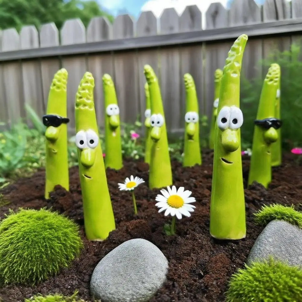 

2Pcs Creative Bamboo Shoot Plant Crafts Handmade Cute Expression Bamboo Shoot Garden Stakes Weatherproof Resin Crafts