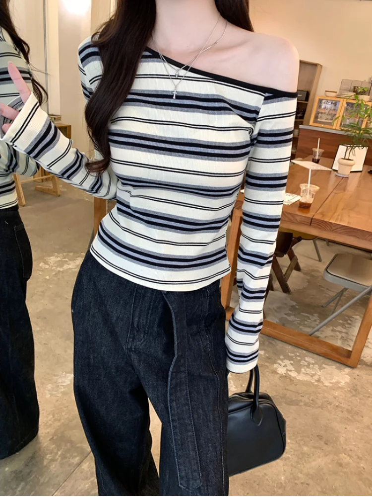 Koreański styl, długi rękaw, paski, kolorowy, słodki, dopasowany krój, odkryte ramiona, T-shirt, casual, do pracy, modny top damski