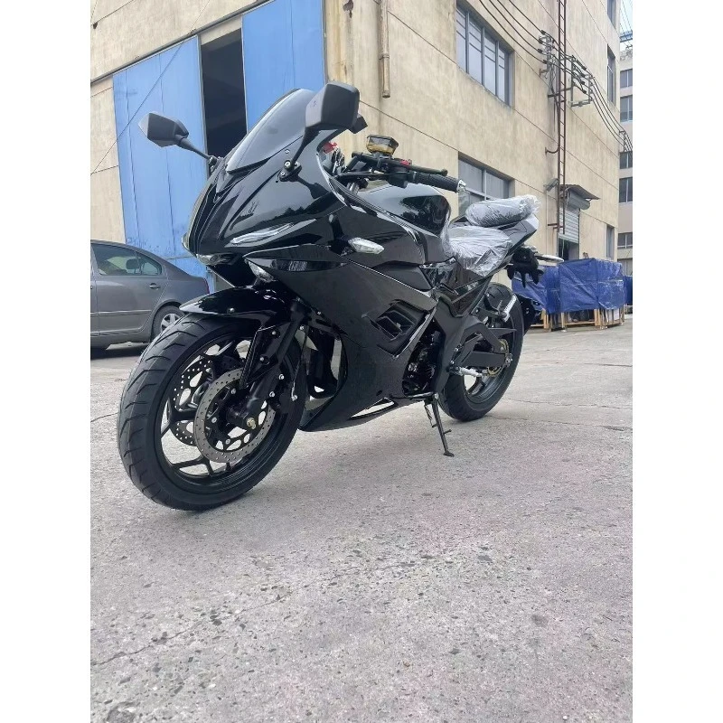 Powerful Racing Electric Motorcycle 2000-12000W Motor Power 50-250KM Range Quiet Comfortable for Daily Transportation