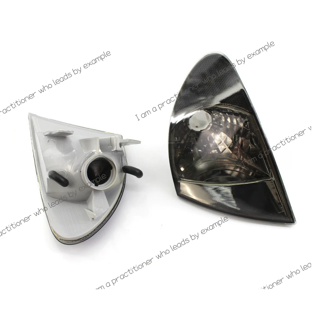 Suitable for 98-01 BMW 3 Series E46 four-door lamp corner light, turn signal 63136902766