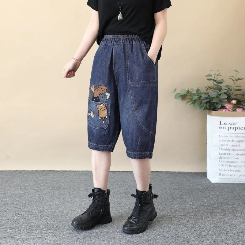 

Women's Vintage Cartoon Mickey Patch Embroidery Jeans Loose Big Pockets Mid-Length Five-Point Harem Denim Pants ladies clothes