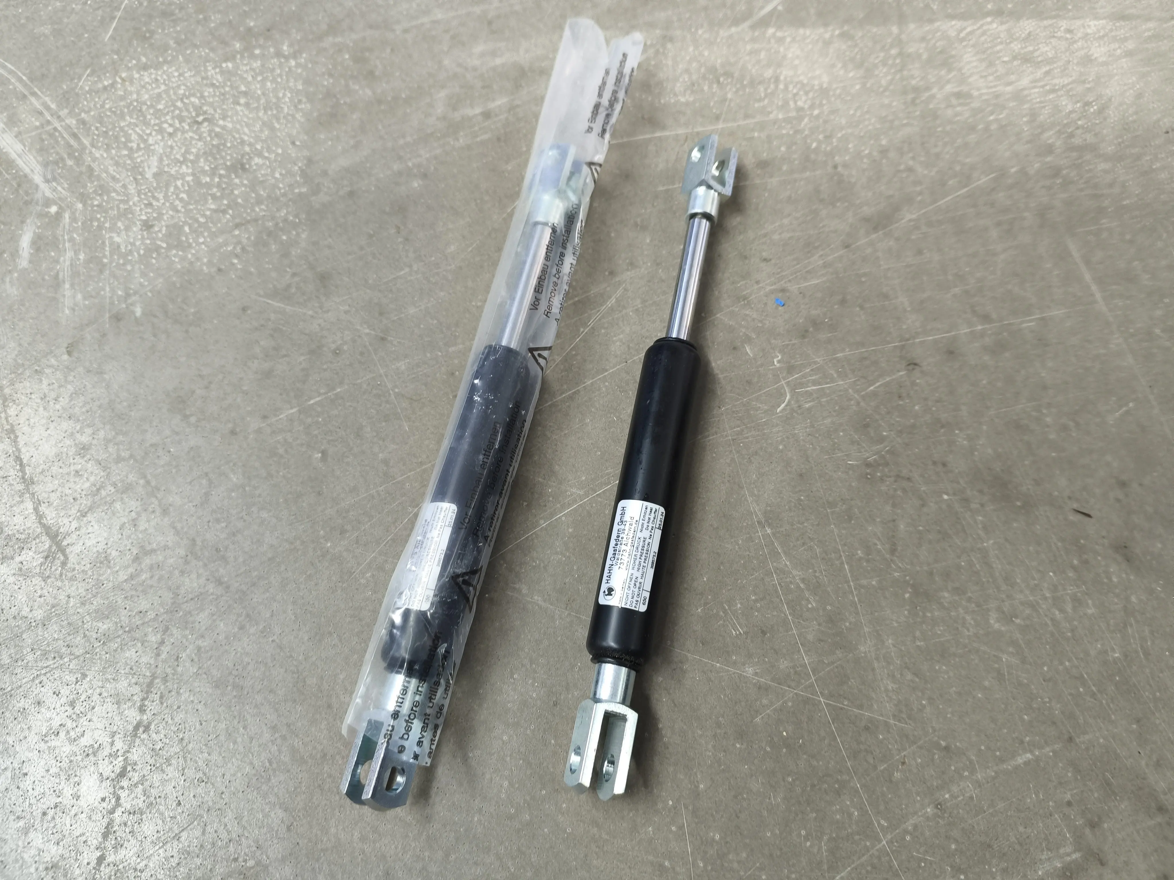 Roland 900 machine printing accessories original pole gas spring 650NEM_094K957540