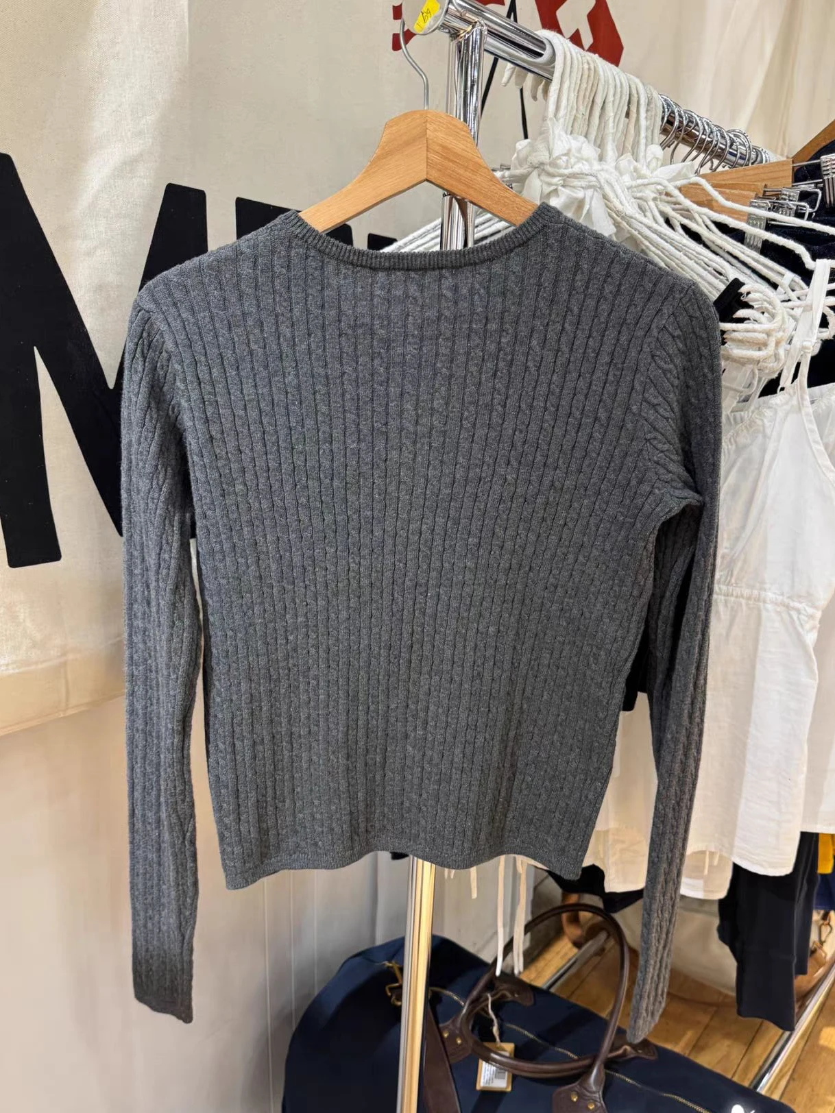 ダークグレー ツイストフラワー ニット セーター カーディガン 秋 Oネック シングルブレスト スリム ニットウェア レディース カジュアル オールマッチ 新作 クロップトップス