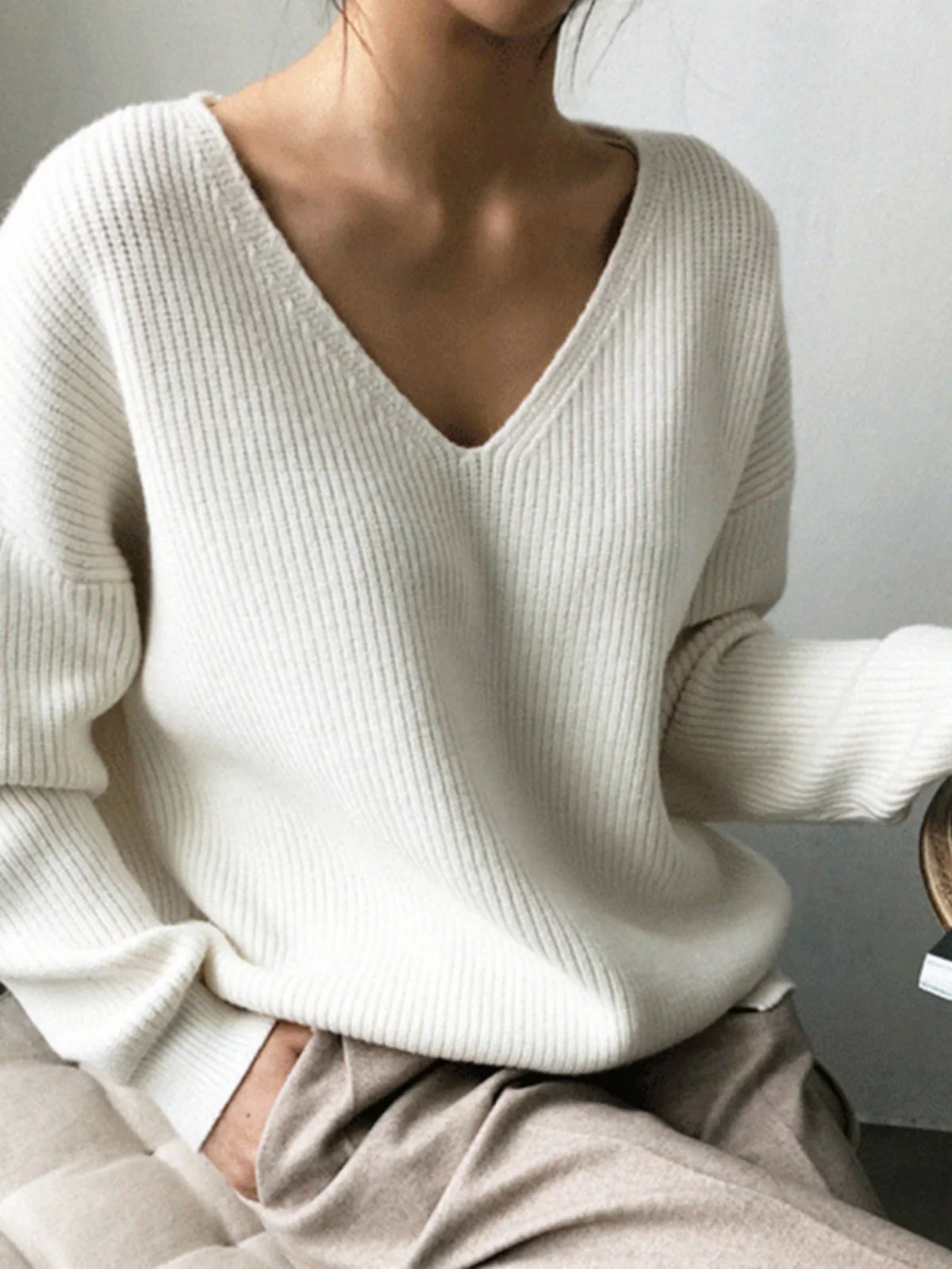 

Женский утепленный вязаный свитер с V-образным вырезом, простой свободный крой, в корейском стиле, с длинными рукавами, для зимнего сезона