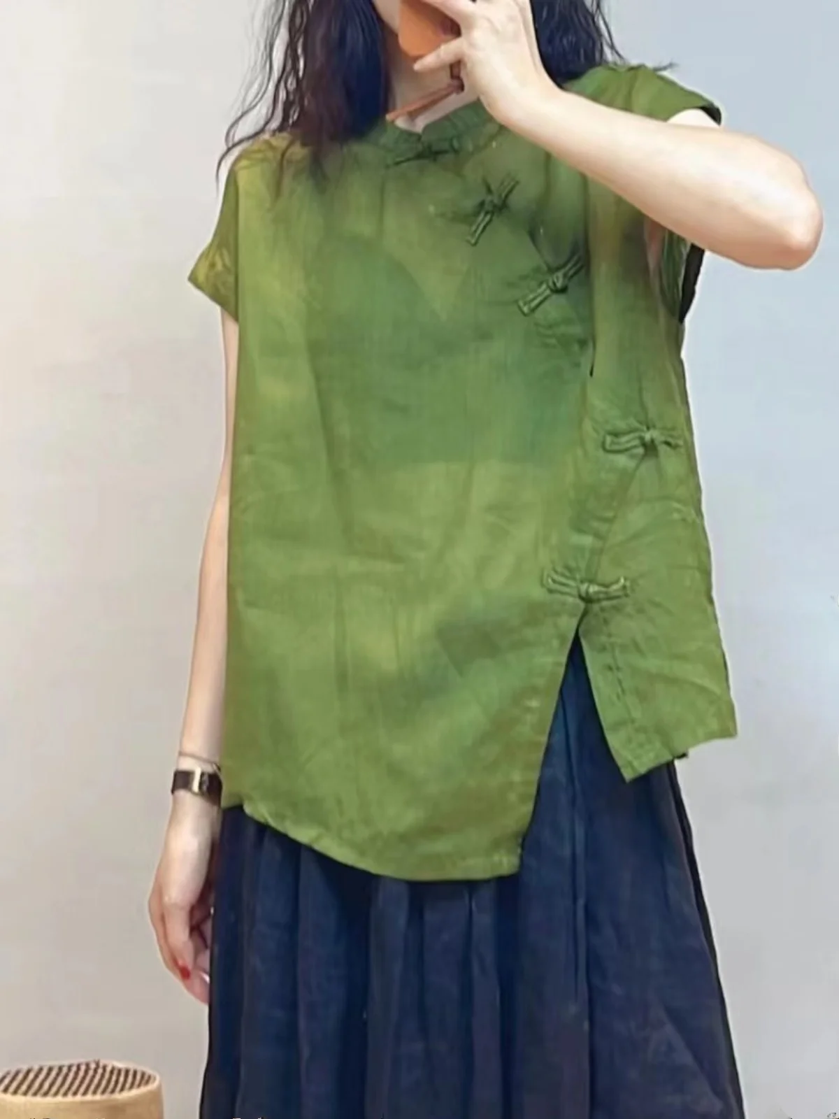 

Корейско-японская однотонная асимметричная женская блузка из хлопка и льна с воротником-стойкой, боковыми пуговицами и ретро-дизайном