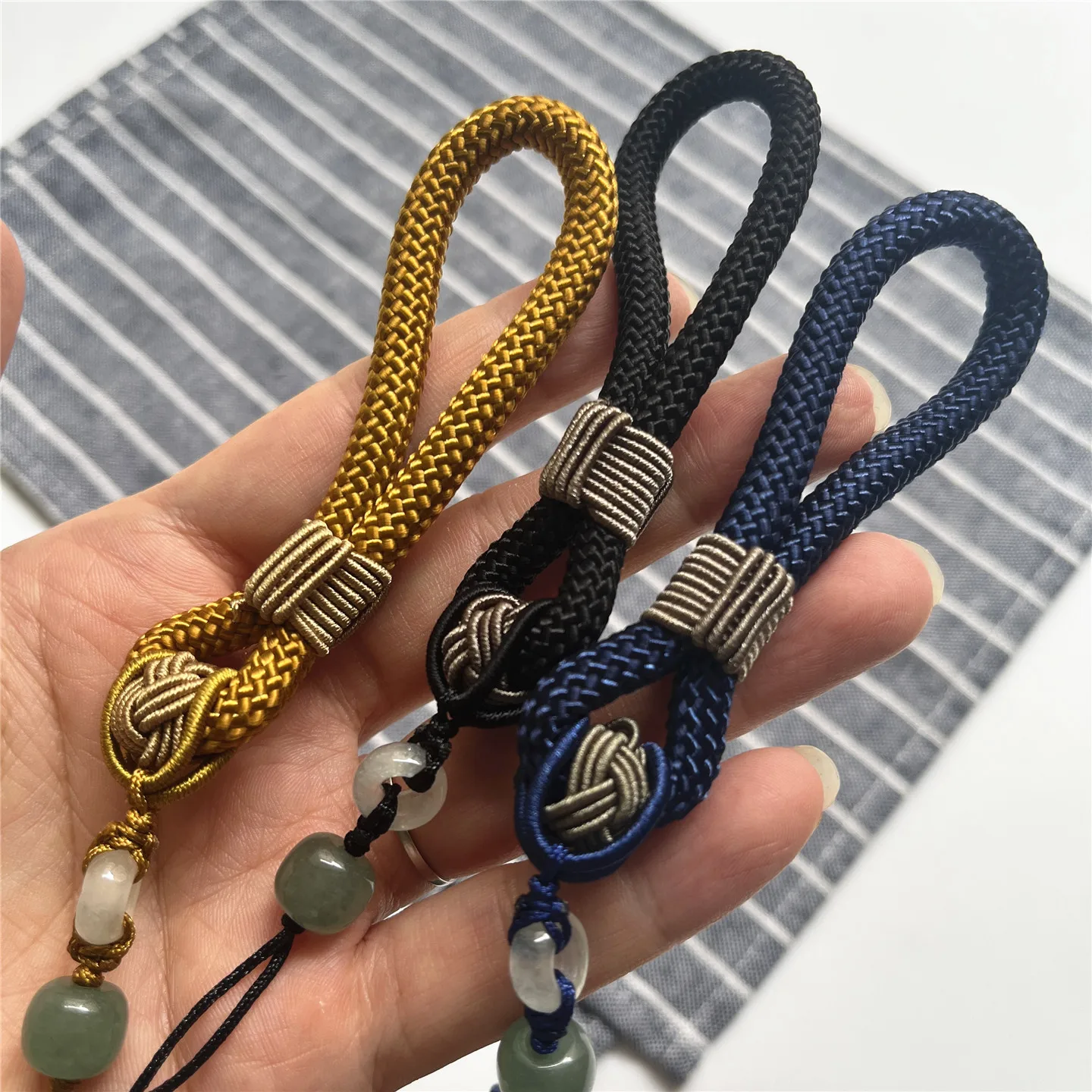 

Keychain Lanyard with Beads Cellular Pendant Braided Key Chain Couple Cellular Decoration Luxury Phone Lanyard Charm String