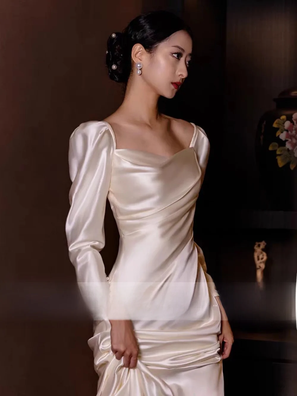 

Элегантное простое белое атласное свадебное платье с длинными рукавами для невесты, для помолвки, длиной в пол, приталенное, из мягкой ткани