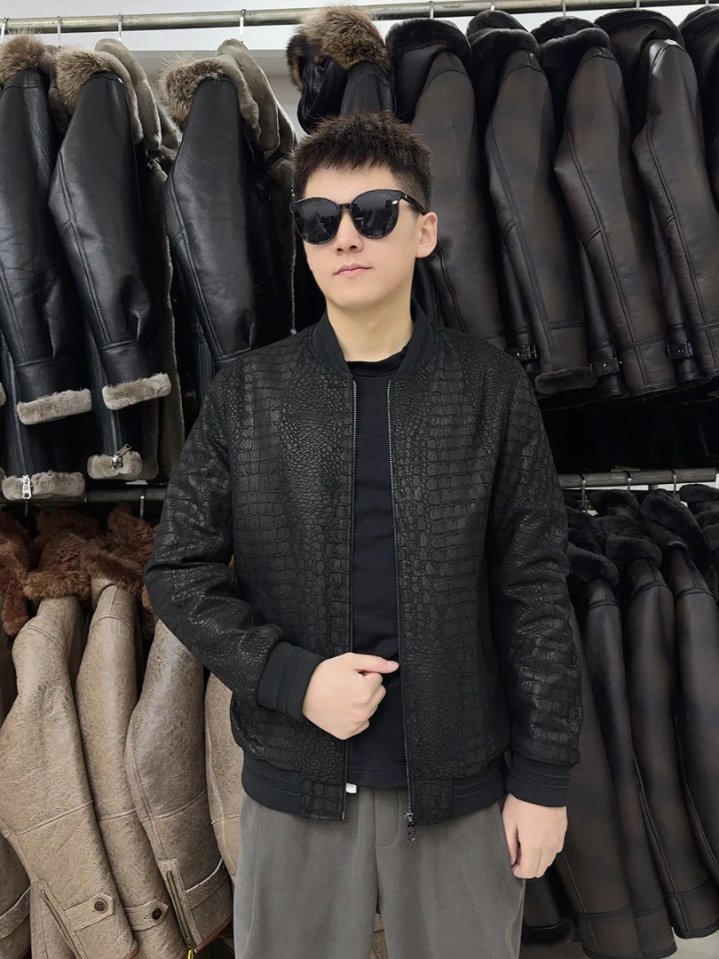 

Men's Faionable Casual Leather Jaet eepskin Crocodile Pattern Baseball Sle Coat Long Sve ort Length Zipper Closure