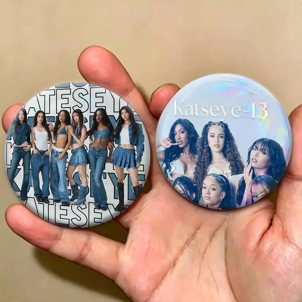 COOL POP K-KATSEYE   Badges Creative Tinplate Button PinsBrooch Badge Clothes Backpack