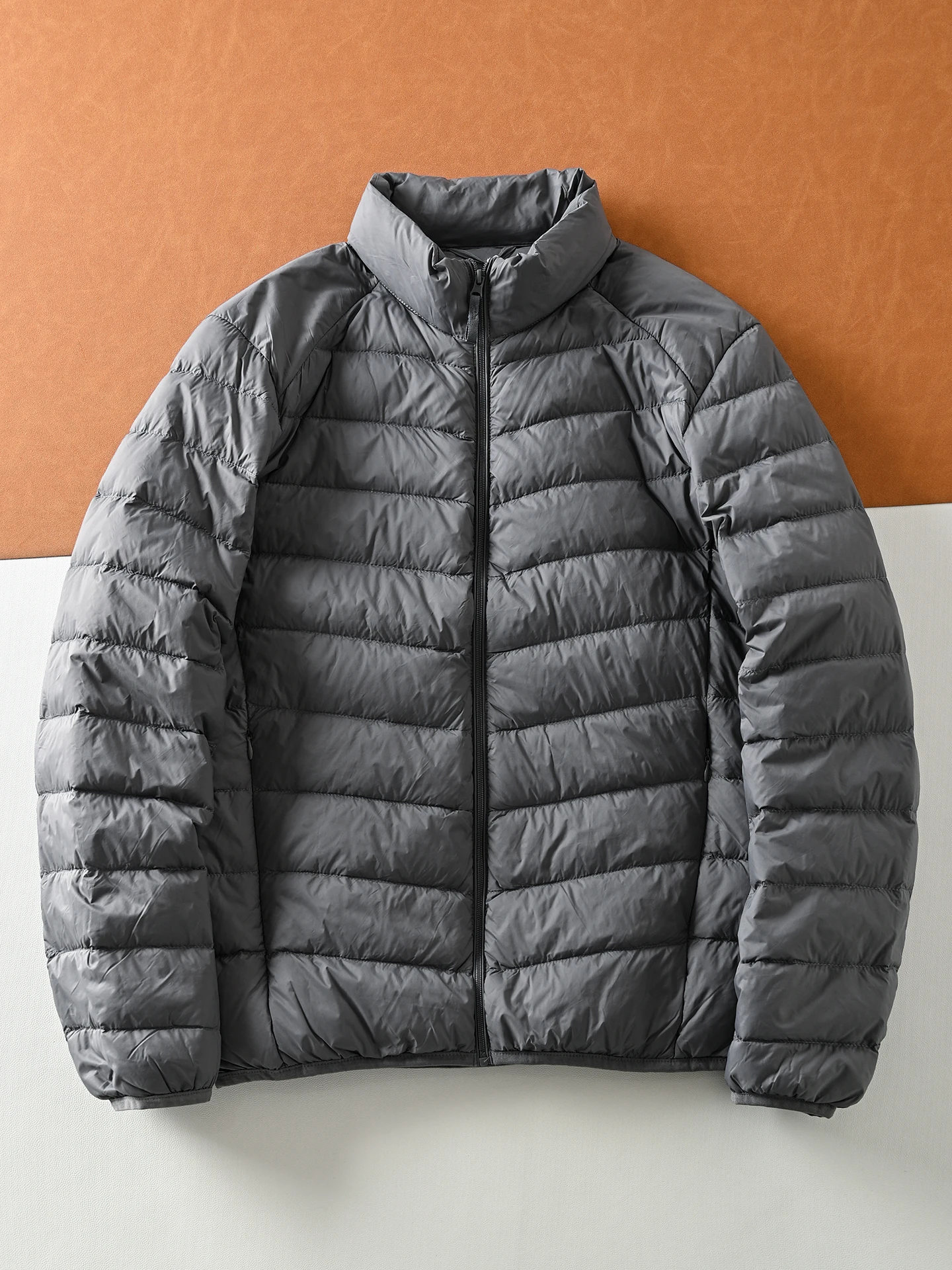 

Men's Lightweight Warm Stand Collar down Jaet 90 White Du down Filling Outdoor Wear Nylon Fabric ort Sle Zipper Closure