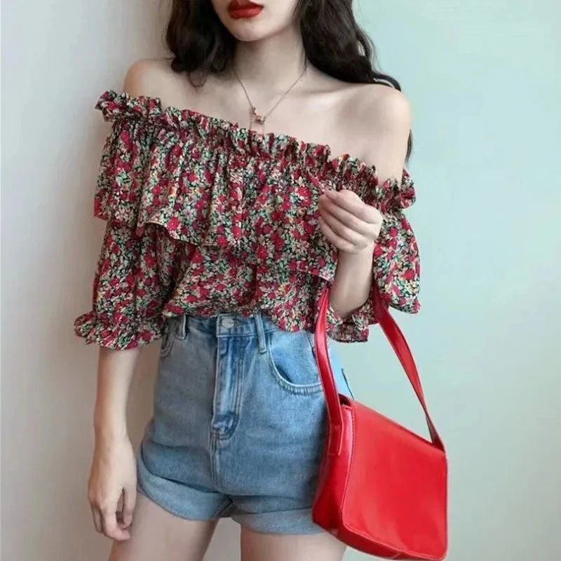 Retro Floral Print Bubble Sleeve Shoulder Bared One-Shoulder Holiday Top Women Unique Design Loose Long Sleeve Polyeste Blouse