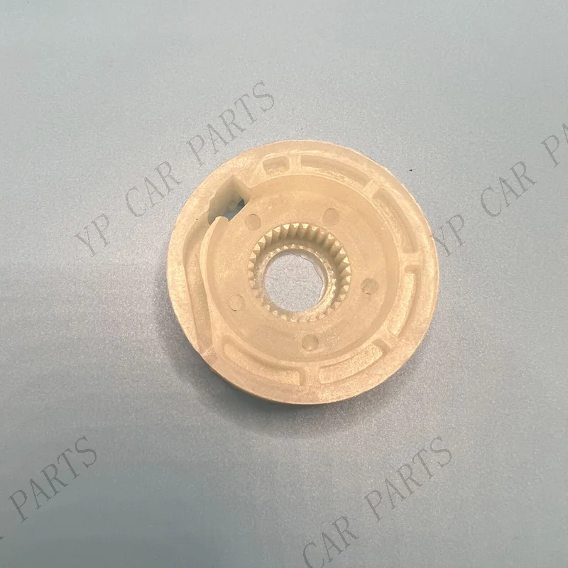 

РОЛИК АВТОМОБИЛЬНОГО РЕГУЛЯТОРА ОКНА ДЛЯ FREELANDER ЗАДНИЙ ПРАВИЛЬ ИЛИ ЛЕВАЯ 1998-2006 гг.