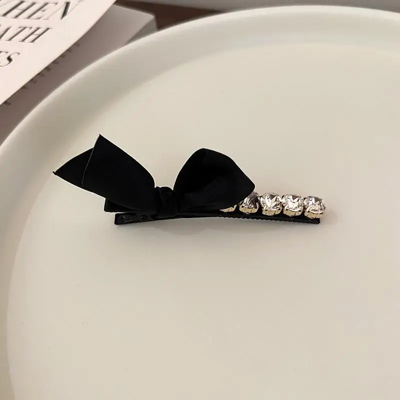 FANYIN Korea Exquisite Rhinestone Hair Pin Black Velvet Bowknot Hair Clips for Women Girls Bows Duckbill Clips Hair Accessories