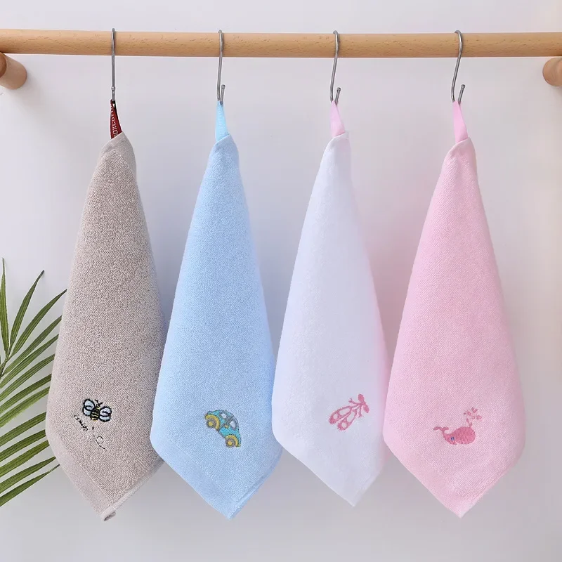 

Pure cotton small square towel 25*25cm cartoon embroidery baby hook towel children face towel gift