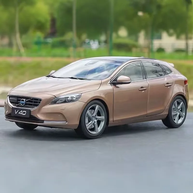 1:18 Volvos V40 Alloy Station Wagon Car Model Diecasts Metal Vehicles Car Model High Simulation Collection Kids Gifts Decoration