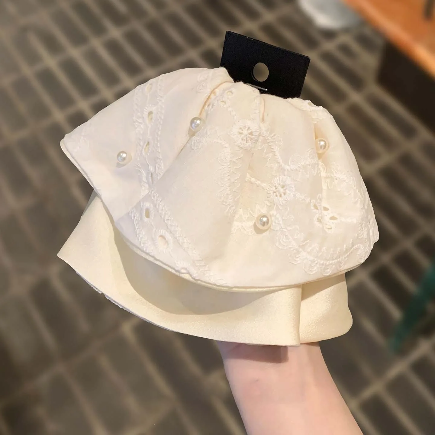 Gentle and ethereal Korean knock beige female embroidery relief pattern nail bead ponytail clip layered skirt top clip hair clip