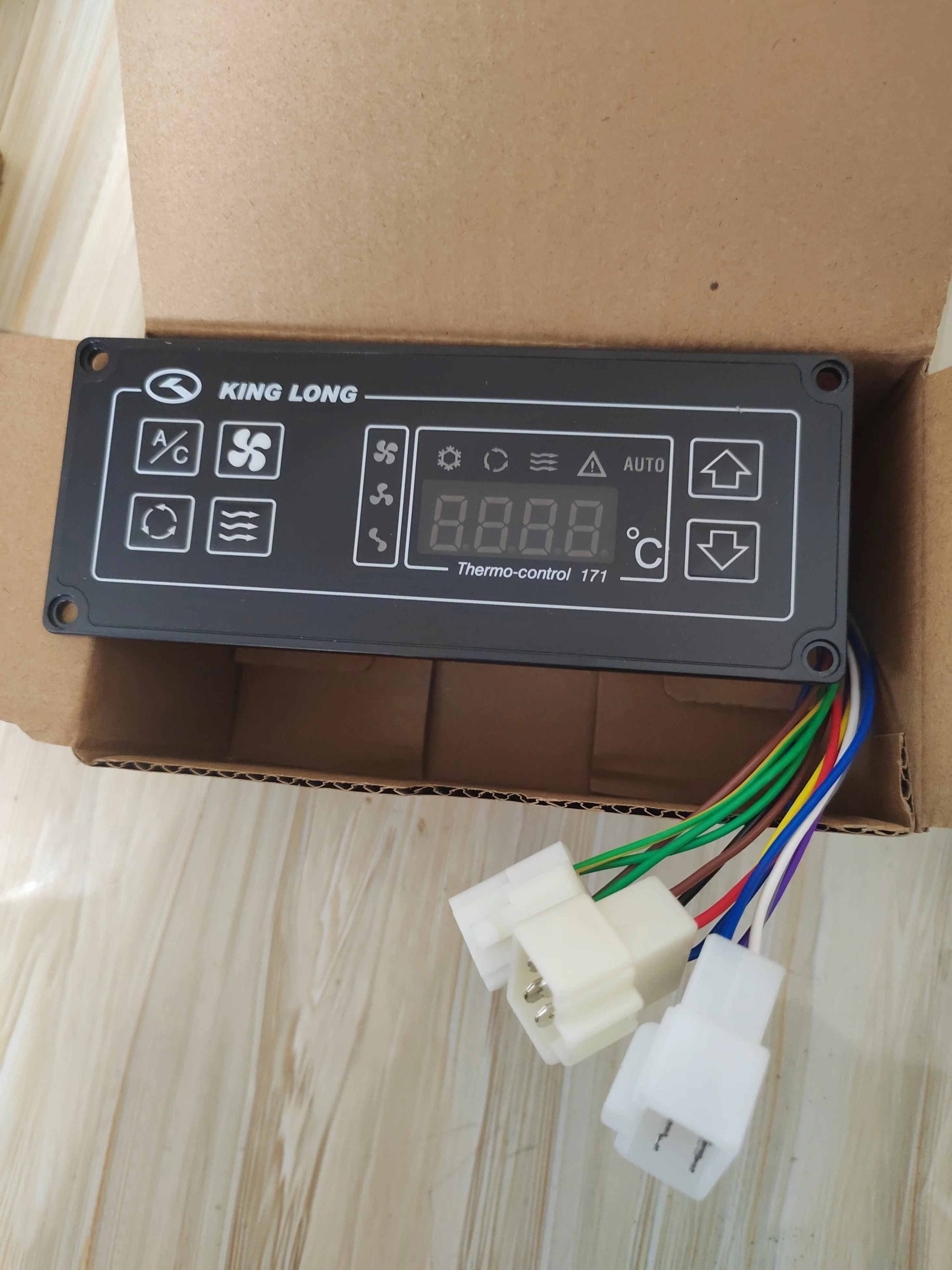 Bus air conditioning control panel   SK-17-1  /  SK-17-1Y