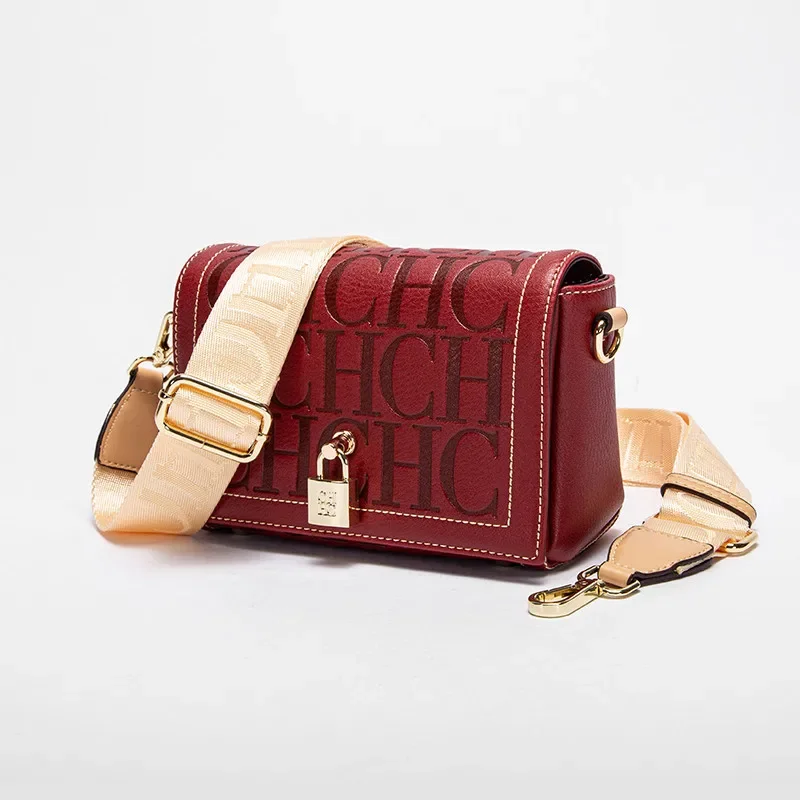 Fashion Design Model Metal Accessories Buckle Women's Shoulder Bag Luxury Brand 2025 New Fashion Solid Colour Printed Head Bag image 3