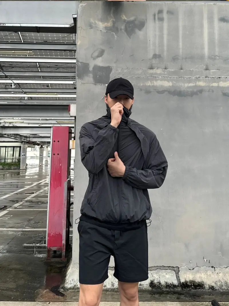 Herren Sommer-Kühljacke mit Sonnenschutz UPF50+, Schnelltrocknend, Atmungsaktiv, mit Kapuze, Windbreaker für Outdoor-Aktivitäten, Wandern, Camping, Radfahren – Detail 14