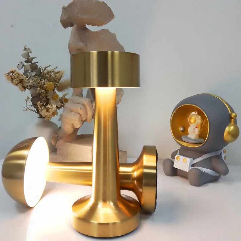 

Metal Retro Led Decorative Table Lamp INS Simple Bedroom Table Lamp Cafe Ambient Light