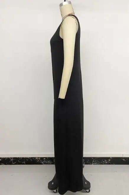 จั๊มสูทผู้หญิง 2026 รุ่นใหม่ สปริง สีพื้น คอกลม แขนกุด มีกระเป๋า ดีไซน์ลำลอง ใส่ได้หลายโอกาส ทรงหลวม ขากว้าง