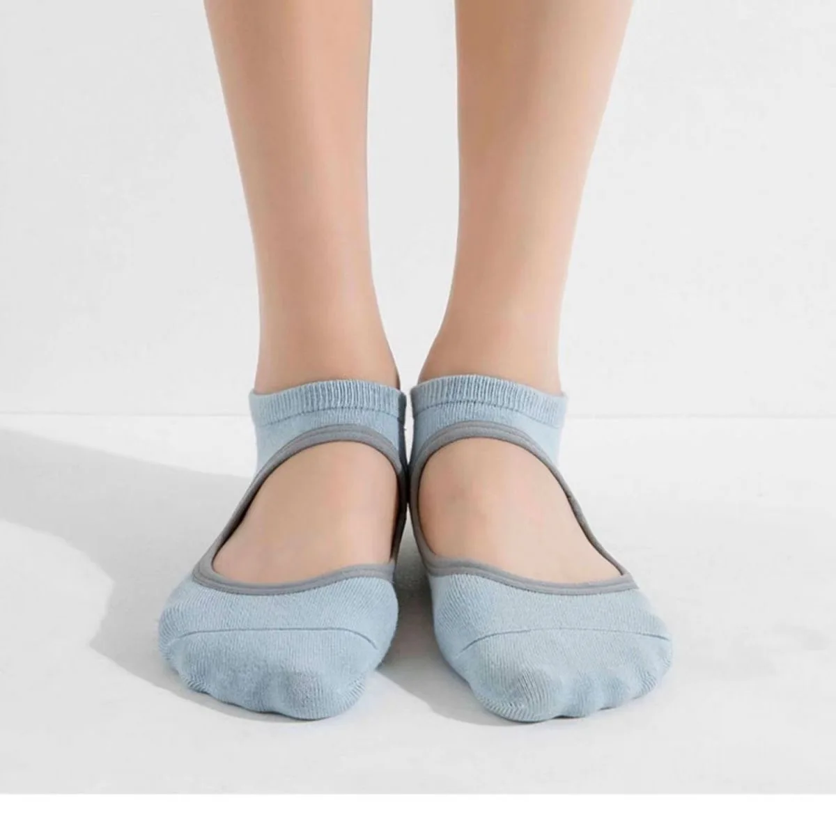 Ladies Backless Non-Slip Yoga Socks Silicone Breathable Pilates Socks for Women Fitness Ballet Dance Cotton Gym Socks Slippers