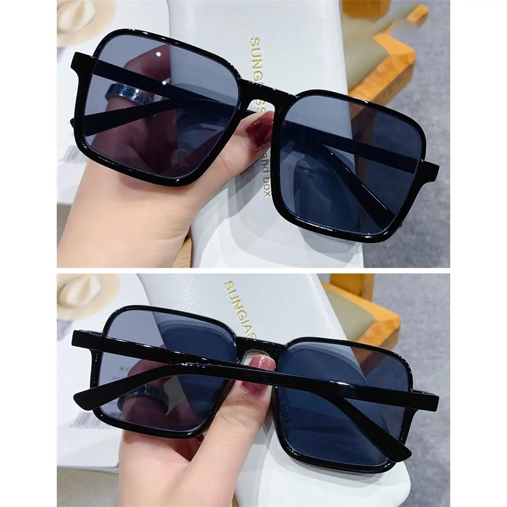 Luxury Vintage UV400 Eyewear Women Square Sunglasses Oversized Sunglasses Goggle Men Sun Glasses