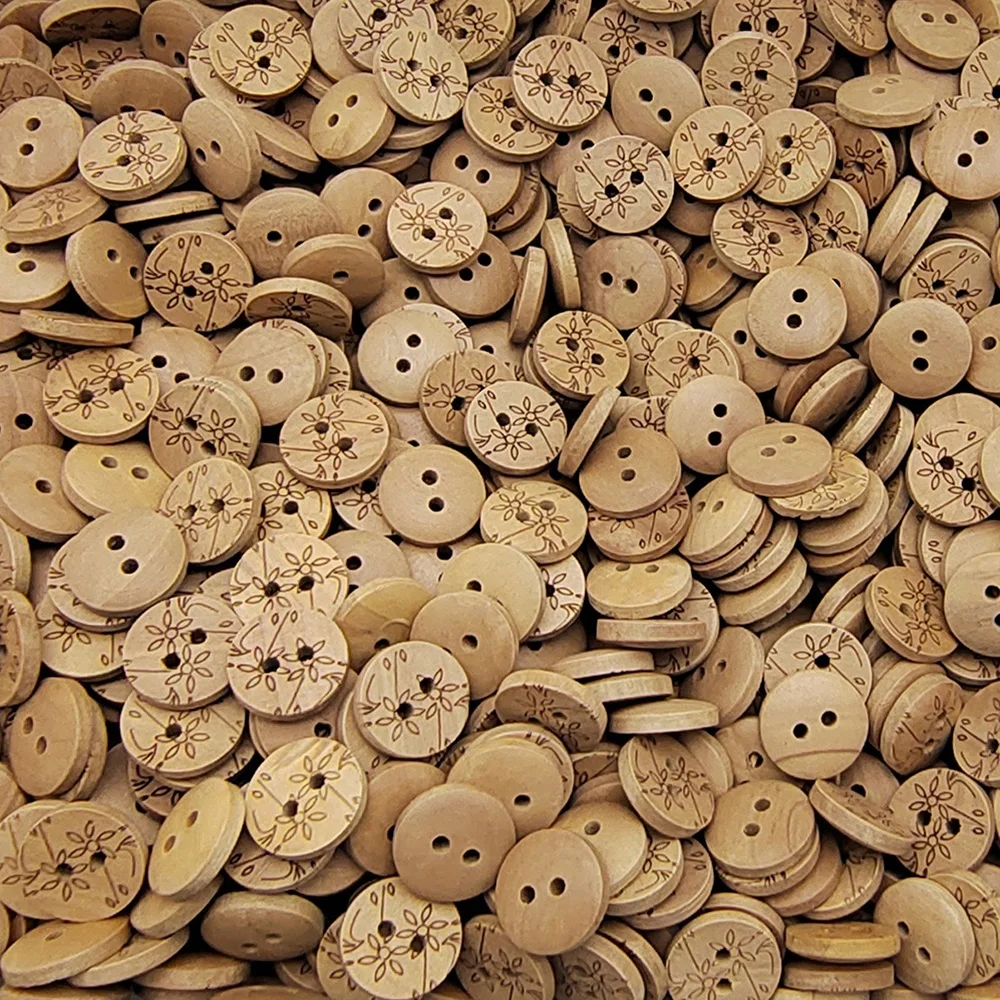اللون الطبيعي الليزر زهرة مستديرة الانتفاخ أزرار خشبية الخياطة اكسسوارات الملابس الزخرفية 15 مللي متر Chinoiserie الخشب زر 2 حفرة