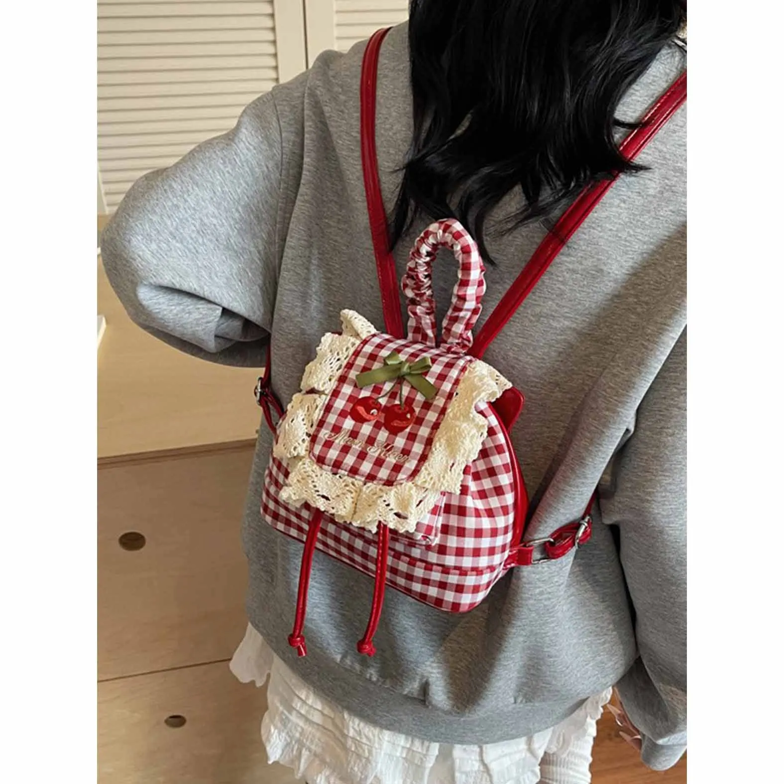

Checkered canvas backpack for female fashion niche design, student class backpack, street fashion lightweight travel backpack