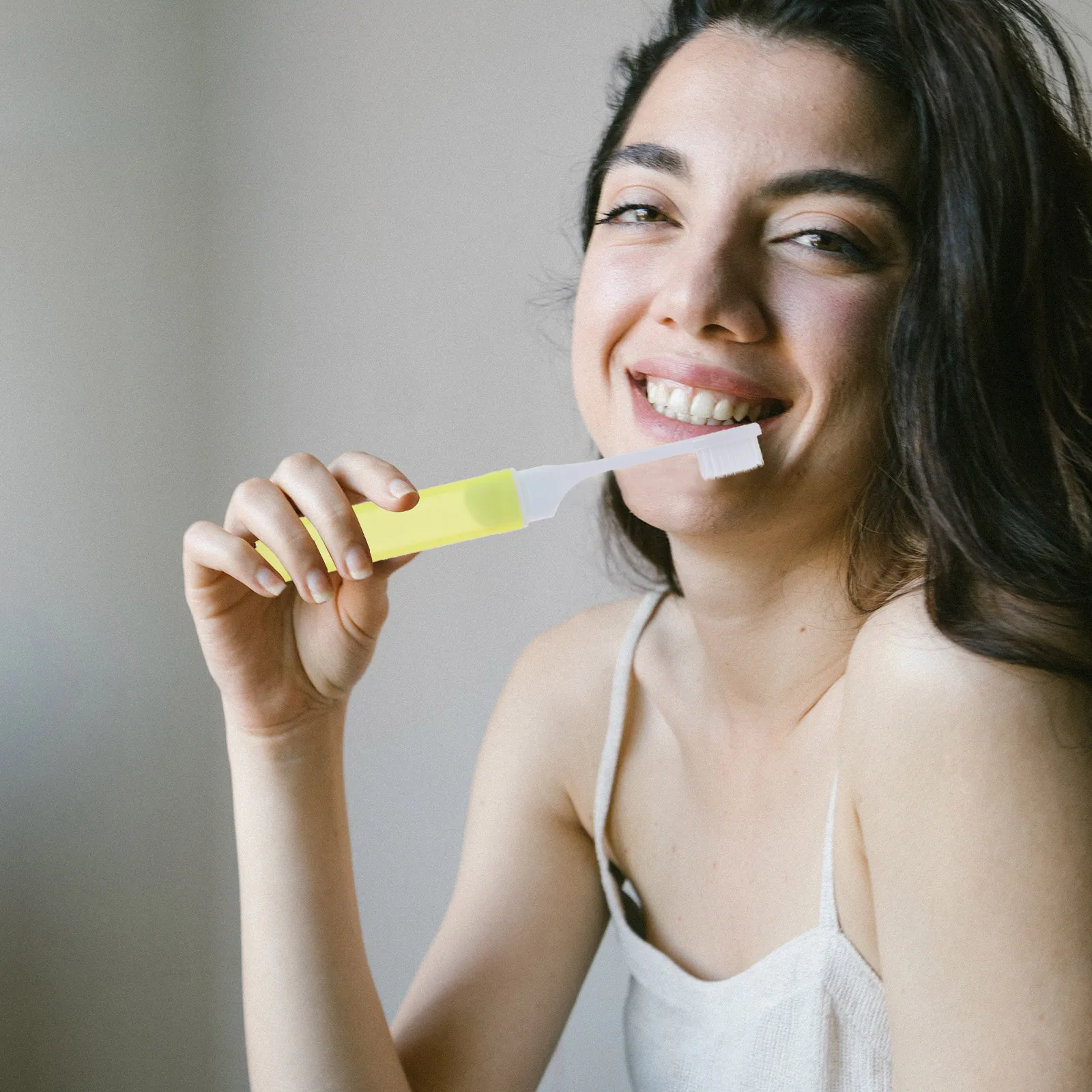 

12Pcs Foldable Toothbrushes High-Quality PP Material Ergonomic Design Portable Dental Hygiene Tools for Outdoor Adventure