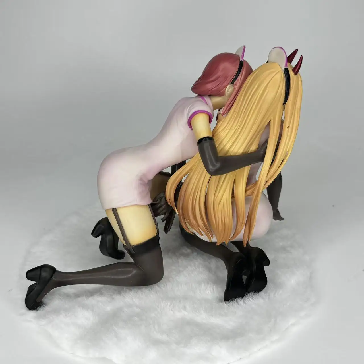 Chainsaw Man Anime Nurse Pawa Marchma Action Figure with Blanket Beautiful Girl Model Decoration Collectible for Fans